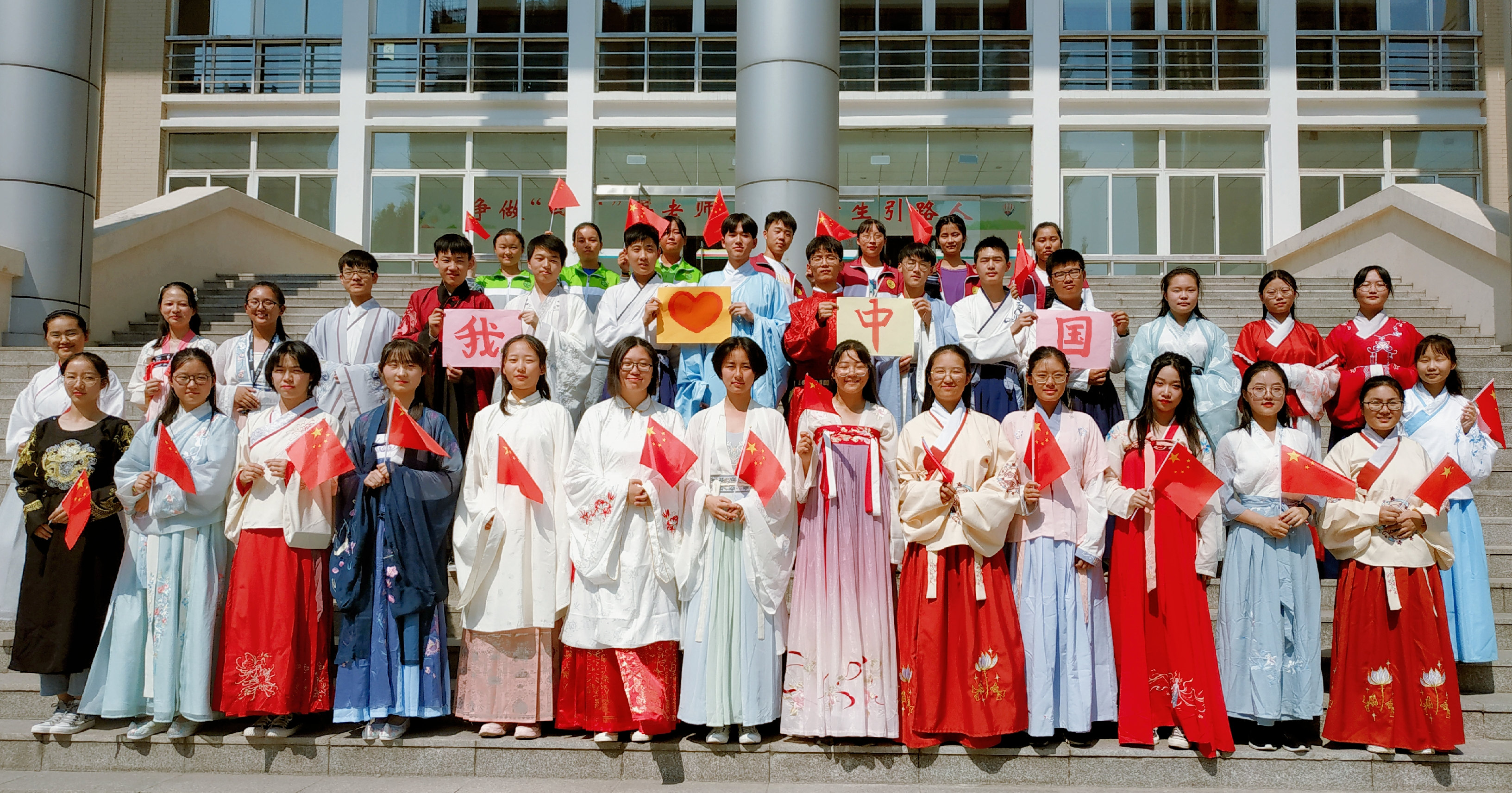 中國(guó)夢(mèng)，漢服情——2019年宿州二中蘄韻漢服社招新工作圓滿(mǎn)結(jié)束